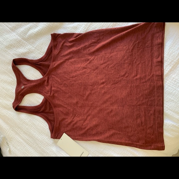 NWT Swiftly Tech Racerback 2.0 - Picture 4 of 4